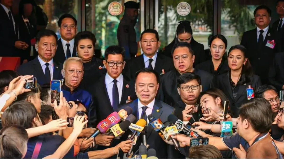 태국 정부, 시리킷 왕비 추모 기간 민간 행사 금지 부인