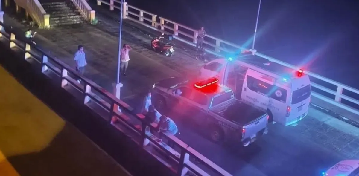 푸켓 다리에서 픽업트럭 몰고 투신한 태국 남성, 자살로 추정