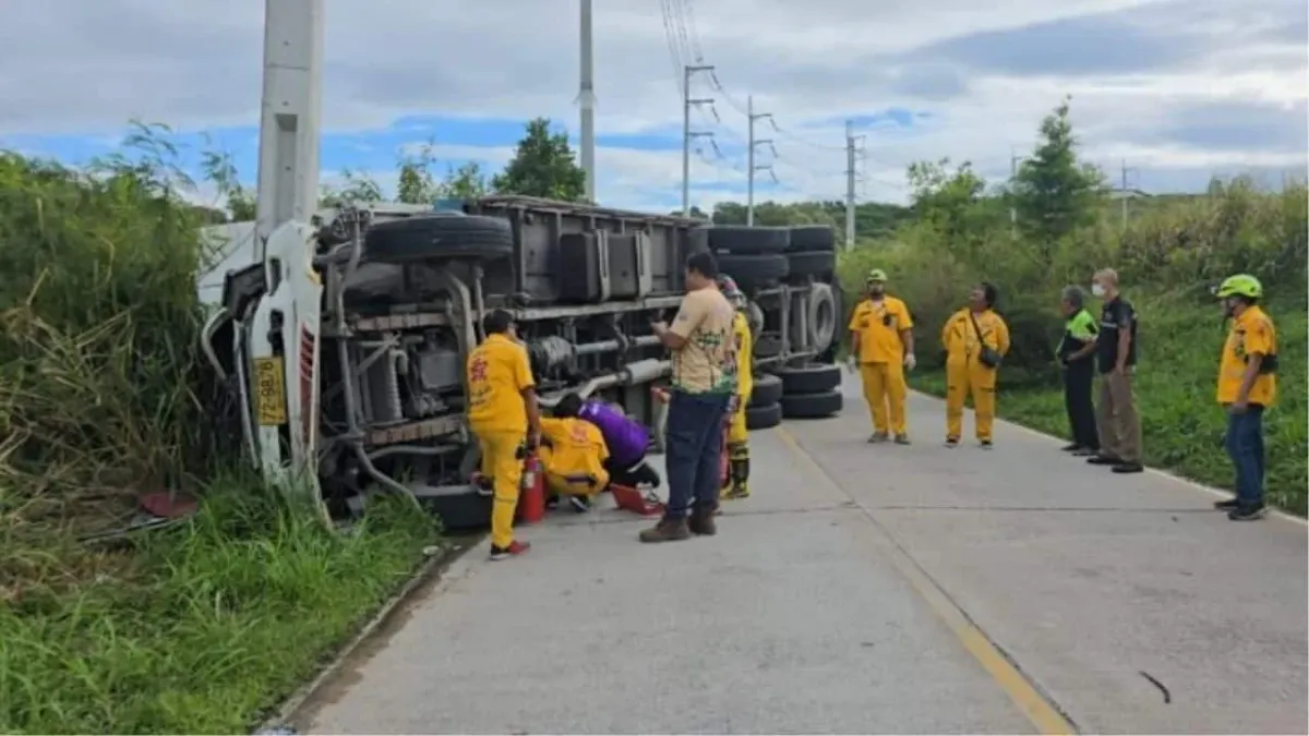 태국 스리라차, 트럭 브레이크 고장으로 연쇄 추돌 사망 사고
