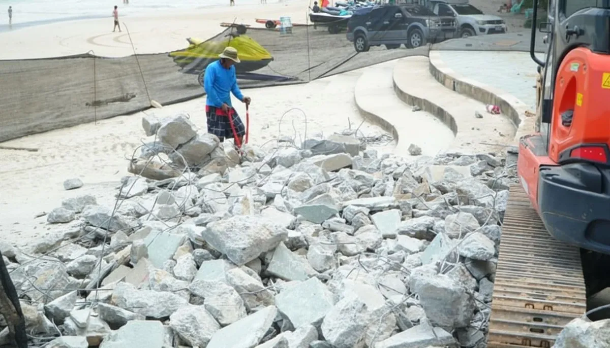 푸켓 파통 해변 보도 정비 순조롭게 진행 중