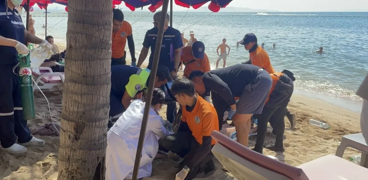 파타야 인명구조원, 좀티엔 해변서 익사 위기 네덜란드 여성 구조