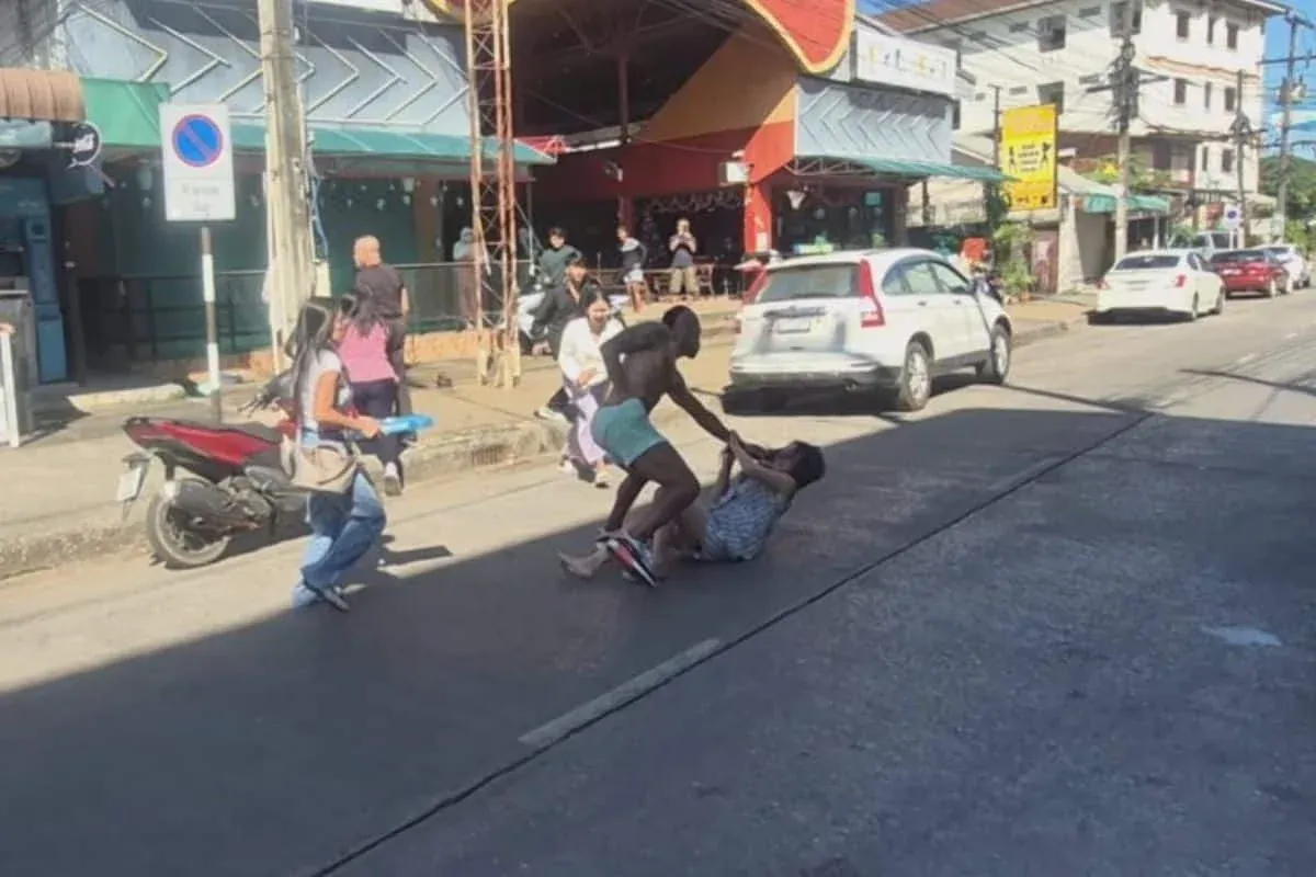 브라질 축구선수, 우돈타니 술집서 계산 거부하고 폭행 사건