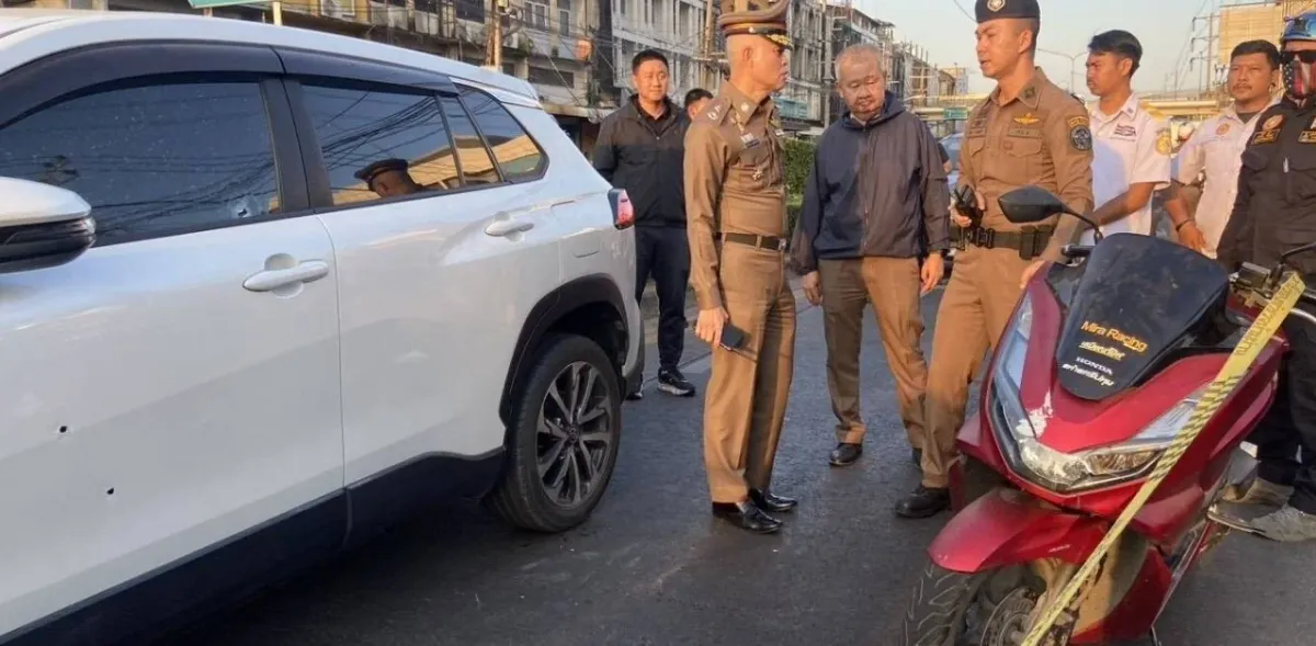 방콕 도로에서 라이벌 학생들 총격전, 청소년 2명과 무고한 여성 부상