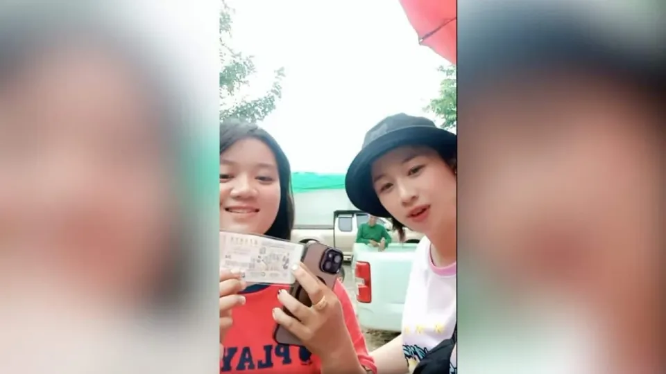 펫차분 여성, 로또 1등 당첨으로 600만 바트 대박