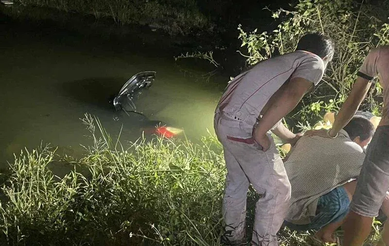 태국 파야오 운하 추락 사고로 3세 어린이 포함 4명 사망