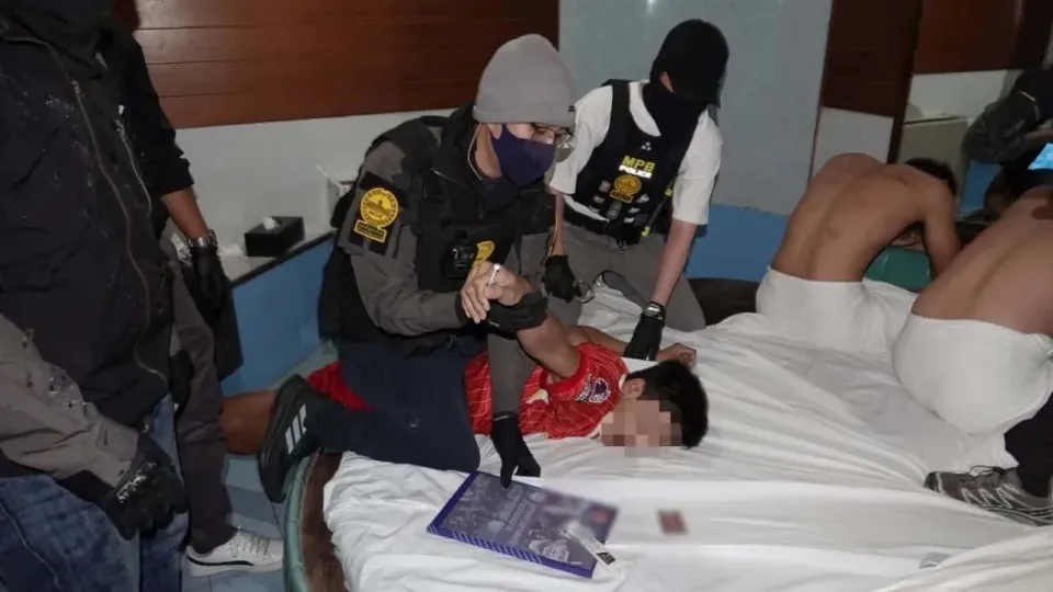 방콕에서 LGBTQ 고객에게 필로폰 공급한 가짜 의사 체포