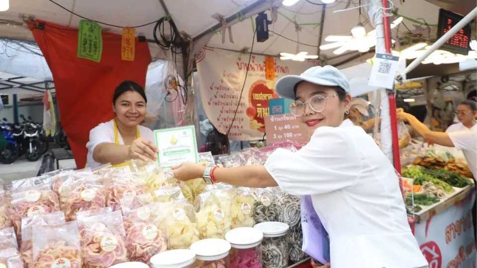 푸켓 채식 축제 노점상, 위생과 가격 투명성 강화 지시받아