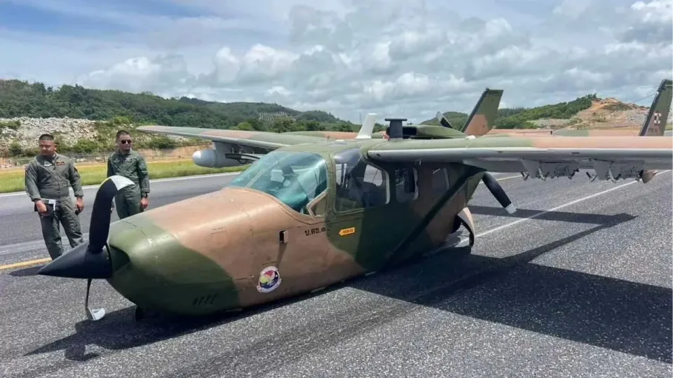 푸켓 공항 활주로 폐쇄, 태국 해군 항공기 착륙 장치 고장으로 70편 지연