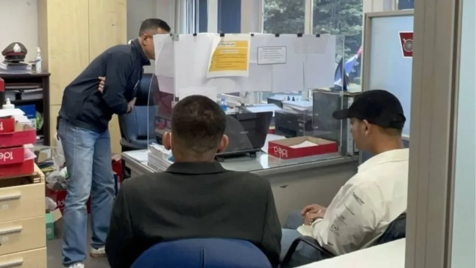 푸켓 펍 흉기 난동 용의자, 경찰에 자수