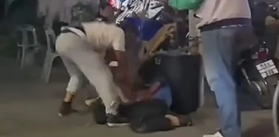 16세 배달 라이더, 도로 분쟁 끝에 흉기에 찔려 사망