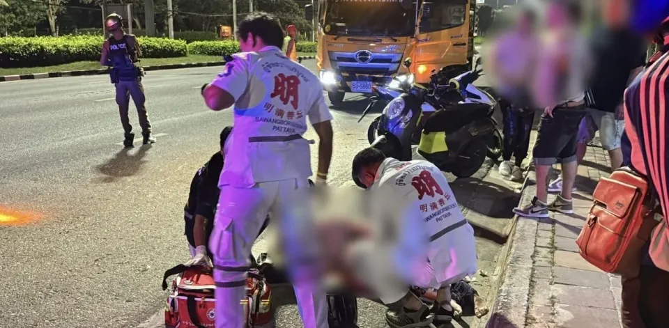 파타야에서 이라크 오토바이 운전자 역주행으로 러시아 관광객과 충돌