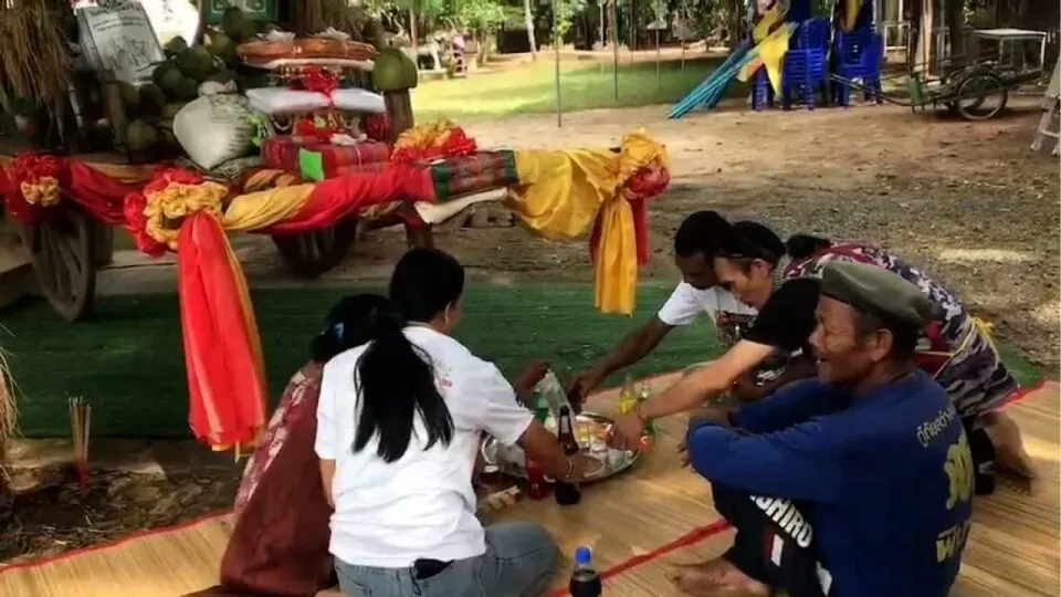 100년 된 수레가 복권 당첨번호를 알려준다? 태국 수린에서 벌어진 일